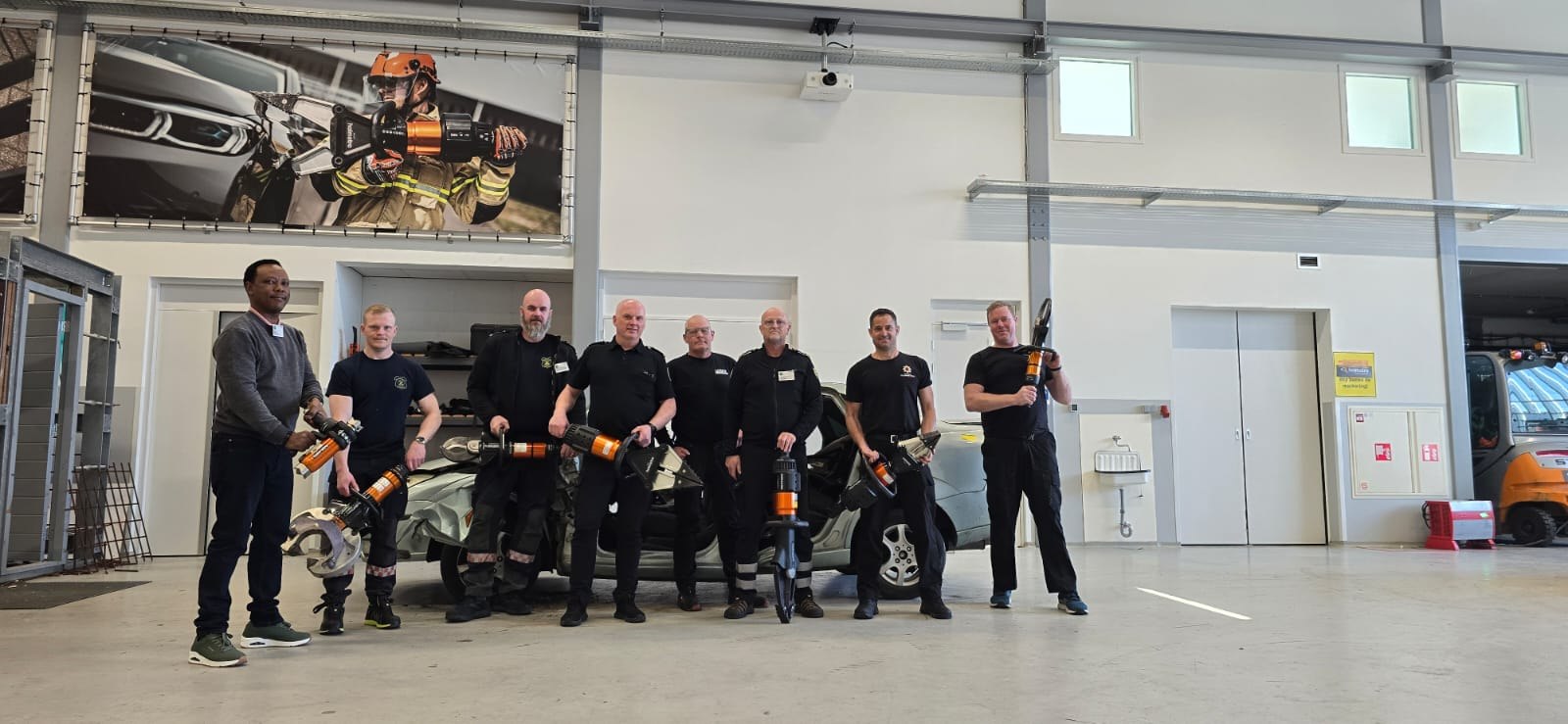 Mipet K leadership visiting Holmatro's facility