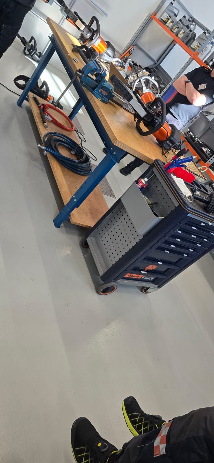 Workshop bench during a technical session